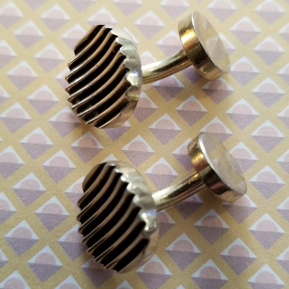 Vintage cuff links concave wavy ridged gold tone